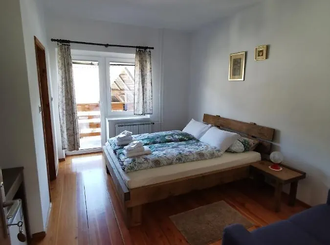 Anz'k Alloggio per agriturismo *