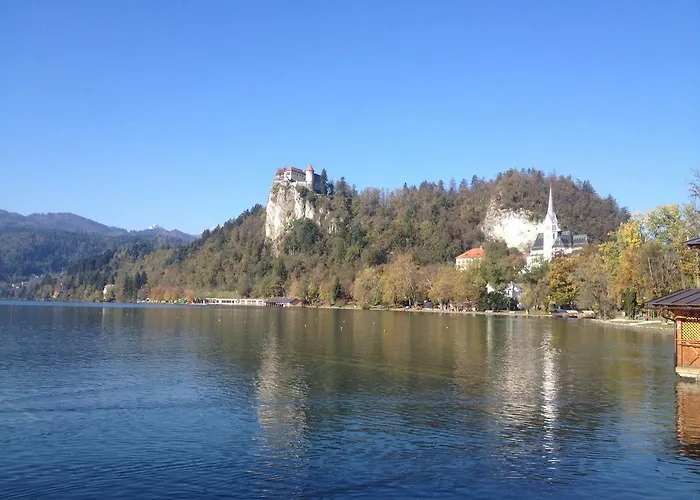 Anz'k Alloggio per agriturismo *